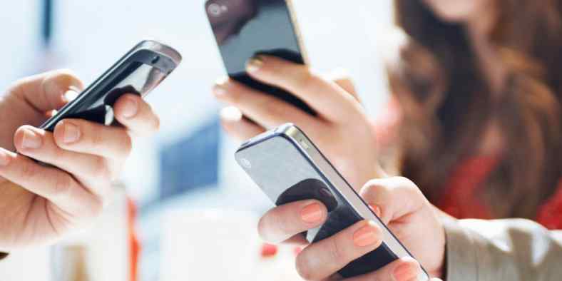 Telefonok
